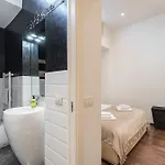 Art Gallery Apartment In Florence